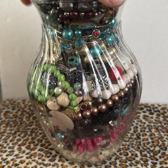 Total 3.4 Lb (Including glass Jar) Mostly Beaded Jewelry Scraps pcs Mystery Lot - Picture 11 of 11